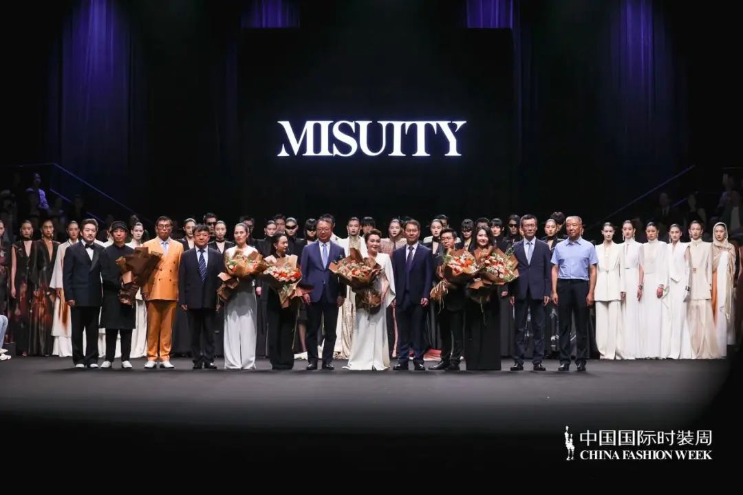 开幕大秀MISUITY米休缇·高田在北京饭店金色大厅领衔开场